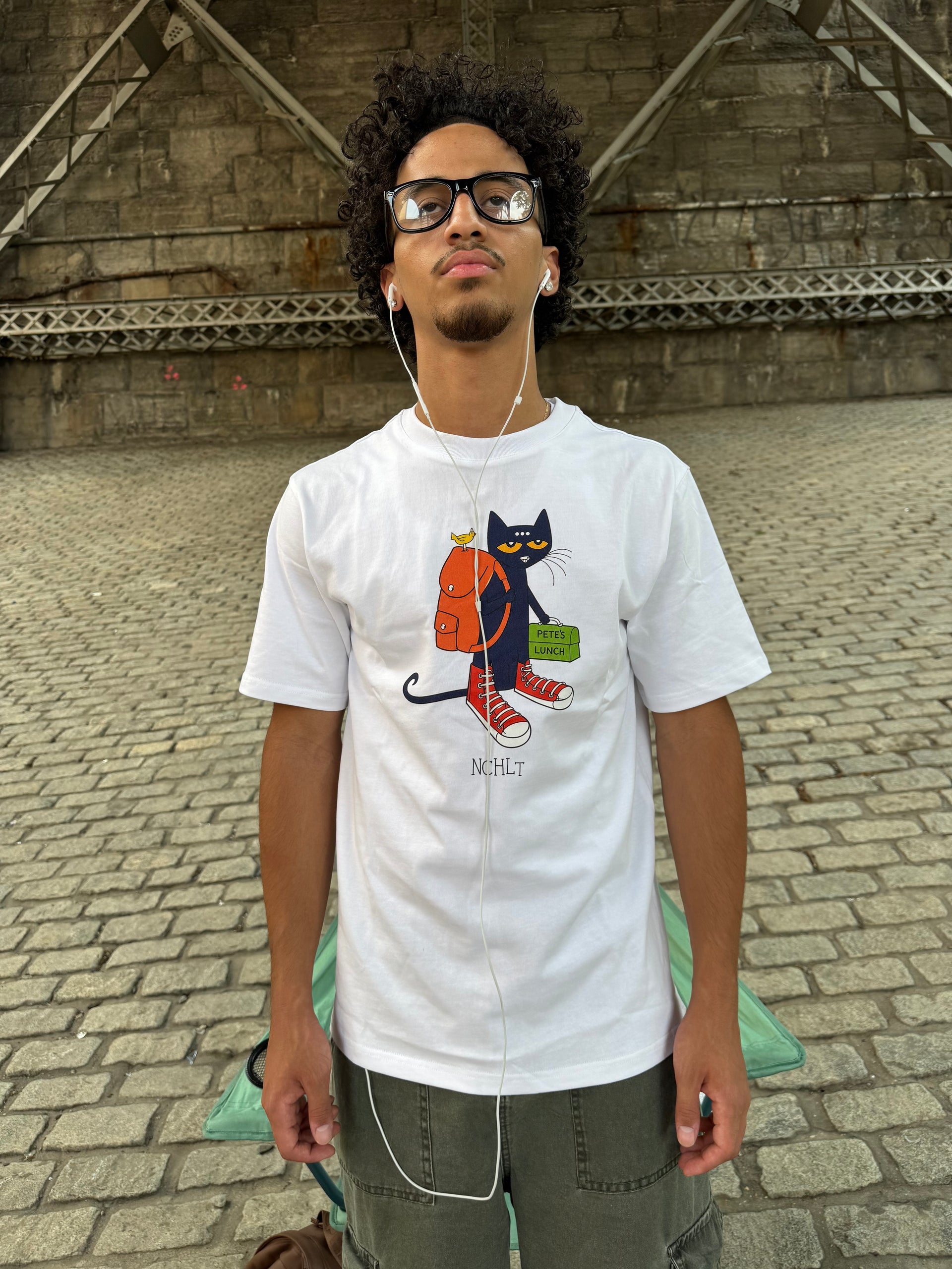 Pete the nonchalant cat tee