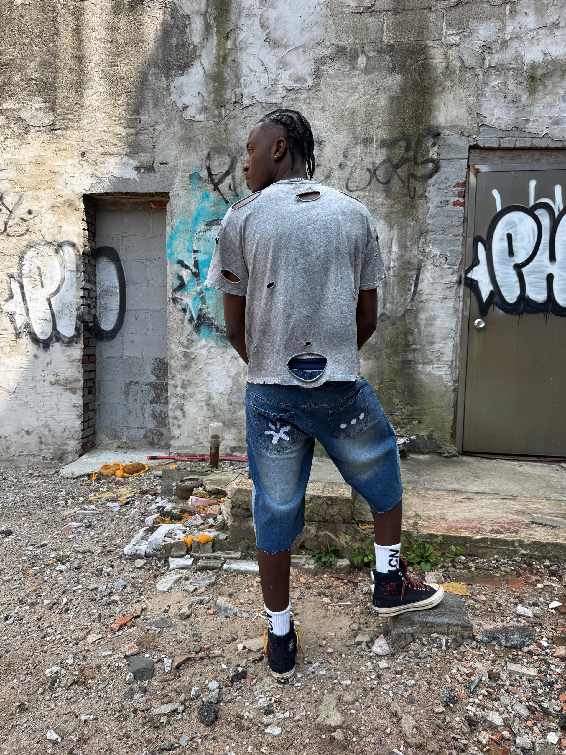 NONCHALANT the essence jorts